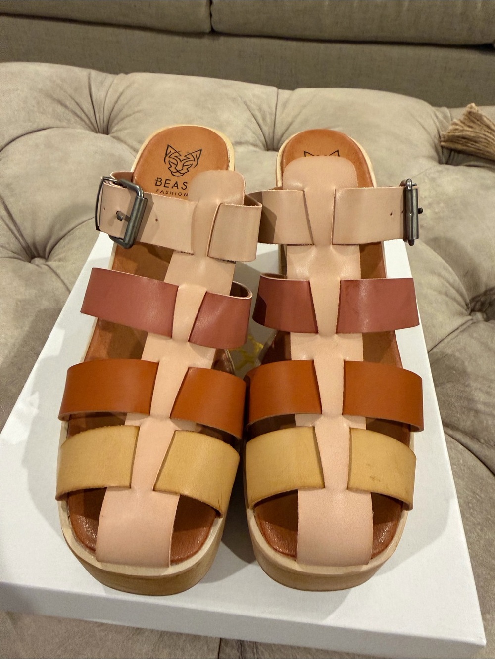 BEAST FASHION Women’s Multi-Strap Leather Slide Sandals in Cream, Tan, Brown